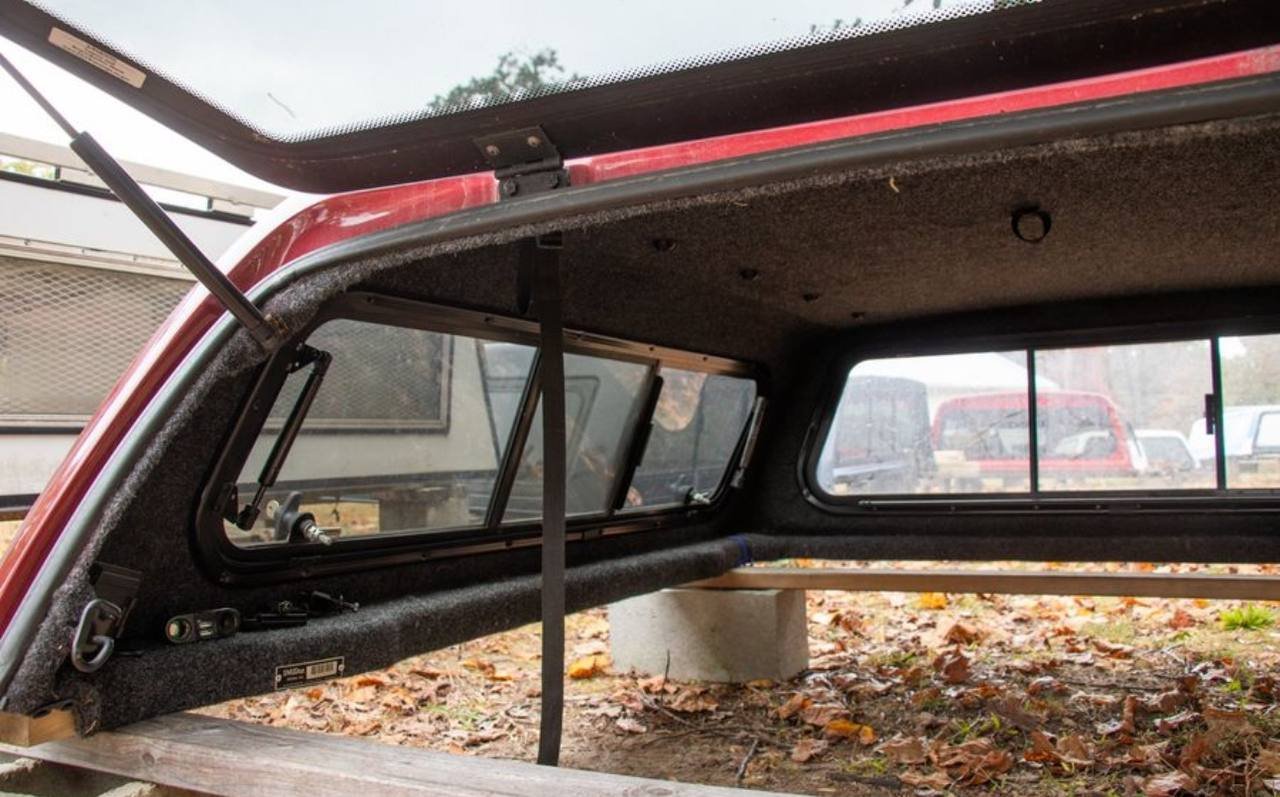 2014–2018 Chevy/GMC 1500 Camper Shell (5.7 ft Bed) view 3