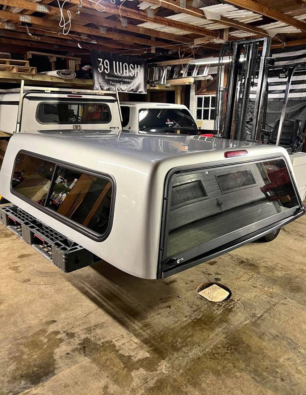 2014–2019 Chevy/GMC 1500/2500/3500 Cap — Silver (6.5 ft Bed)