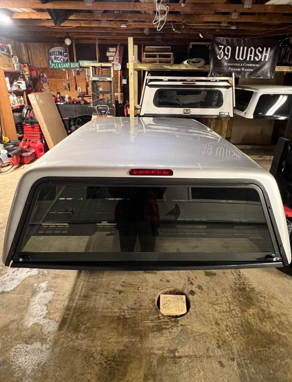 2014–2019 Chevy/GMC 1500/2500/3500 Cap — Silver (6.5 ft Bed) view 2
