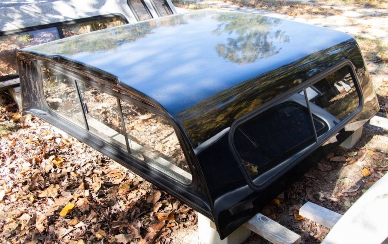 2015–2020 Ford F-150 Camper Shell — Black (5.6 ft Bed) view 4