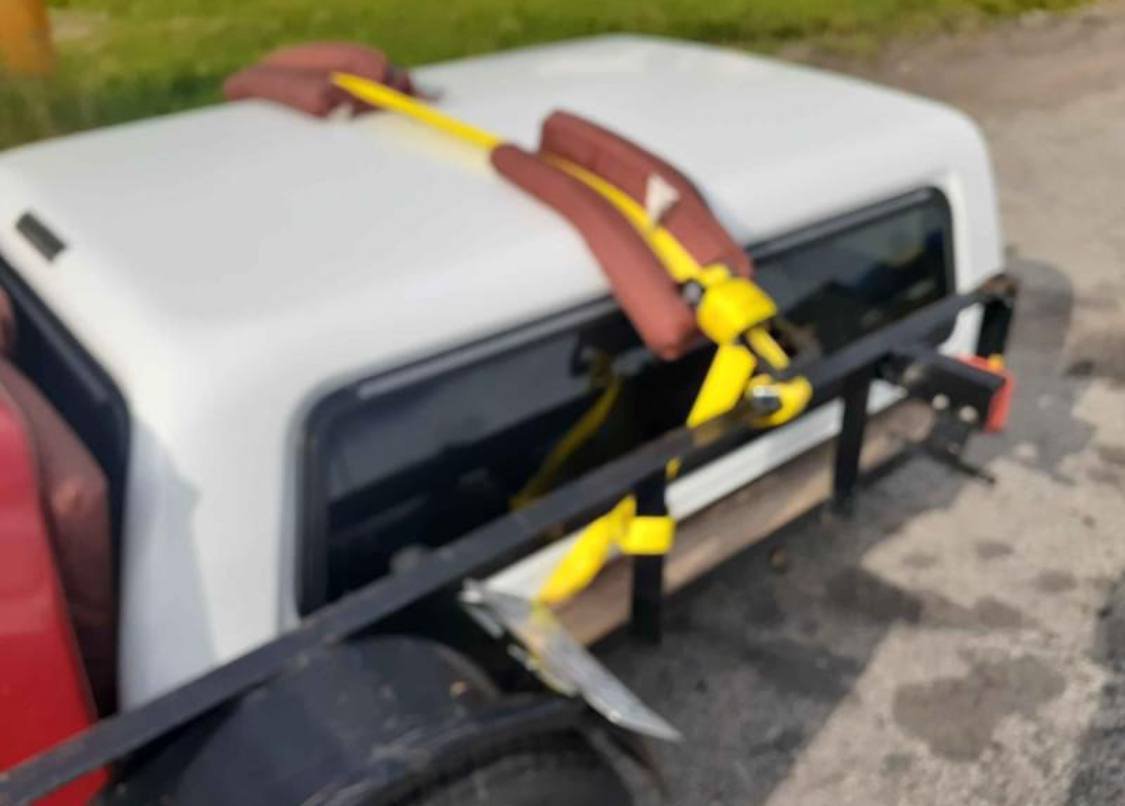 2016–2022 Toyota Tacoma Cap (Long Bed) view 2